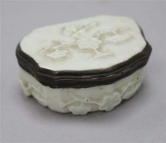 An 18th century St Cloud cartouche shaped snuff box